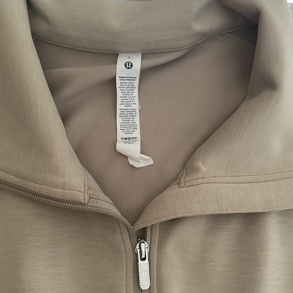 Lululemon - Picture 6 of 11